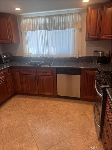1398 Tartan Circle, Placentia, CA 92870