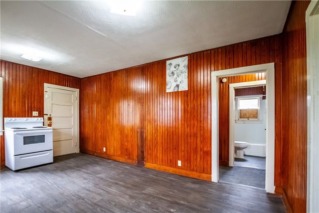 417 South San Patricio, Sinton, TX 78387