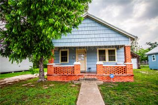 417 South San Patricio, Sinton, TX 78387