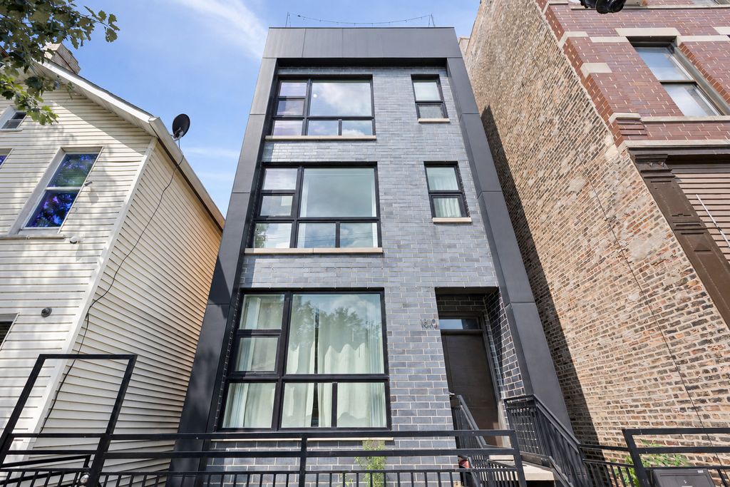 1810 S Racine Avenue 3, Chicago, IL 60608 — exterior