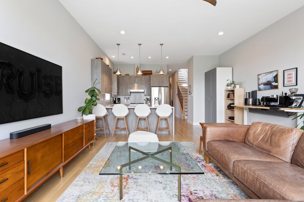 1810 S Racine Avenue 3, Chicago, IL 60608 — photo 4