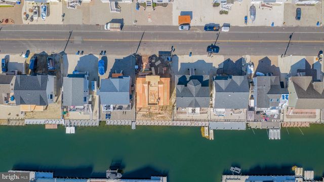 1351 PAUL BLVD, Manahawkin, NJ 08050