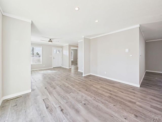 105 E Cellini Dr, Pueblo, CO 81007