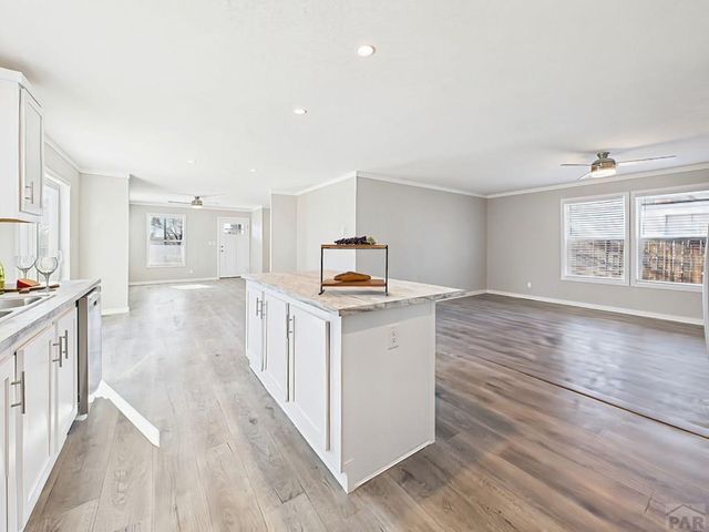 105 E Cellini Dr, Pueblo, CO 81007