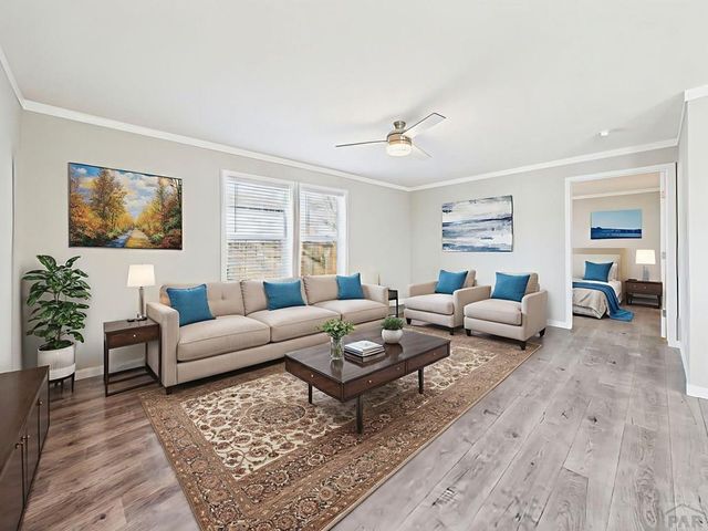 105 E Cellini Dr, Pueblo, CO 81007