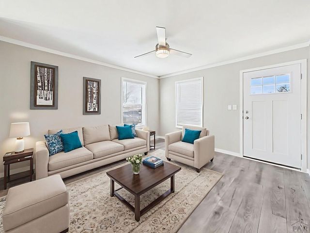 105 E Cellini Dr, Pueblo, CO 81007