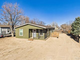 105 E Cellini Dr, Pueblo, CO 81007