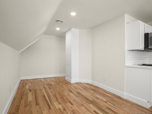 101 Noble Avenue, Milford, CT 06460