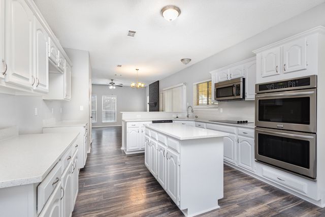 5519 Katey Lane, Arlington, TX 76017
