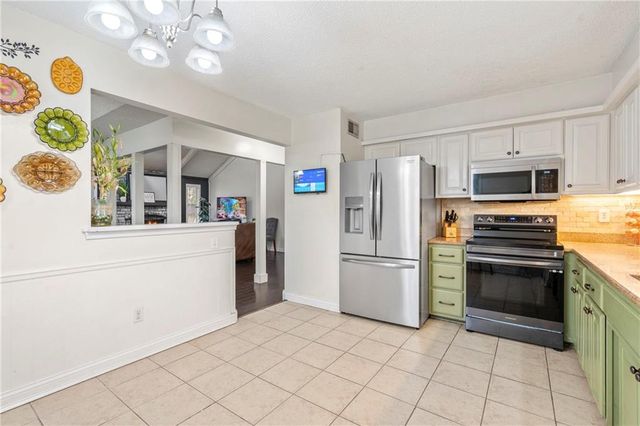 3502 NW Lake Drive, Lee's Summit, MO 64064