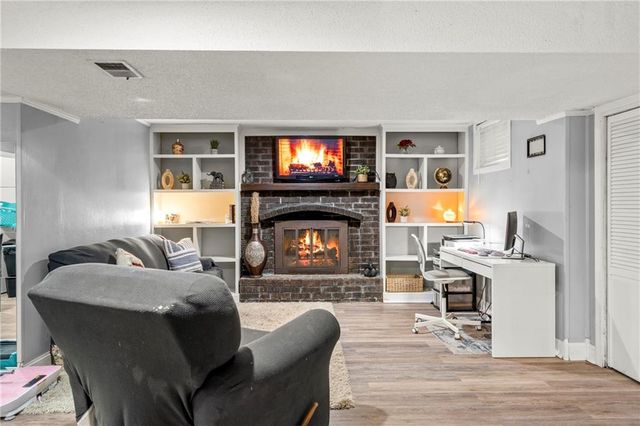 3502 NW Lake Drive, Lee's Summit, MO 64064