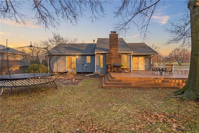 3502 NW Lake Drive, Lee's Summit, MO 64064