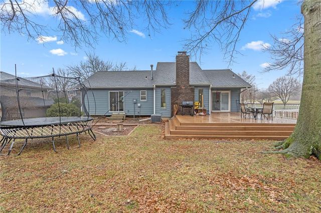 3502 NW Lake Drive, Lee's Summit, MO 64064