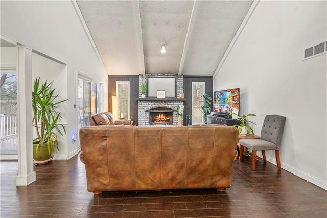 3502 NW Lake Drive, Lee's Summit, MO 64064