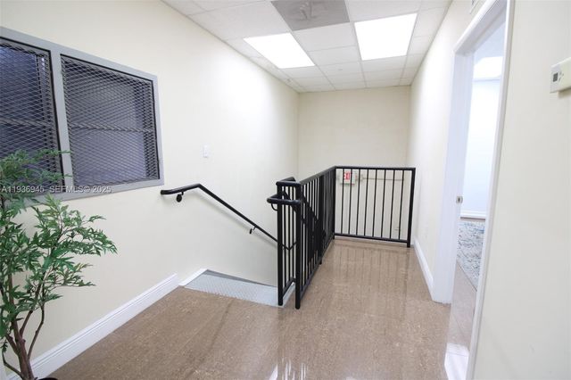 8217 NW 30th Ter, Doral, FL 33122