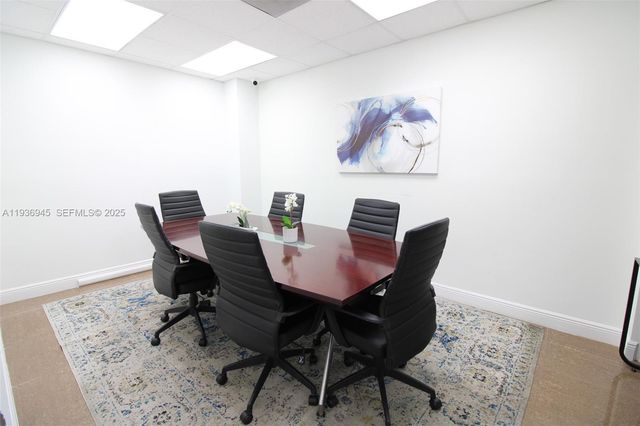 8217 NW 30th Ter, Doral, FL 33122