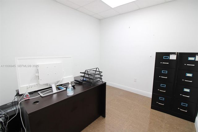 8217 NW 30th Ter, Doral, FL 33122