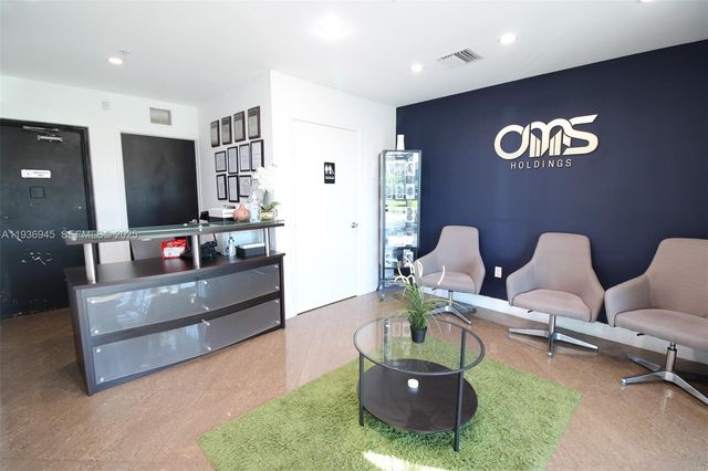 8217 NW 30th Ter, Doral, FL 33122