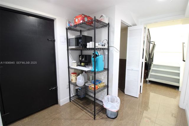 8217 NW 30th Ter, Doral, FL 33122