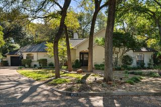820 Kingston Drive, Mansfield, TX 76063