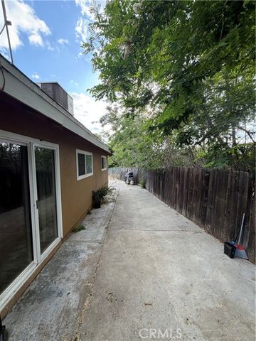 12426 2nd, Yucaipa, CA 92339