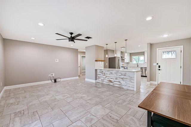16502 Diana Lane, Houston, TX 77062