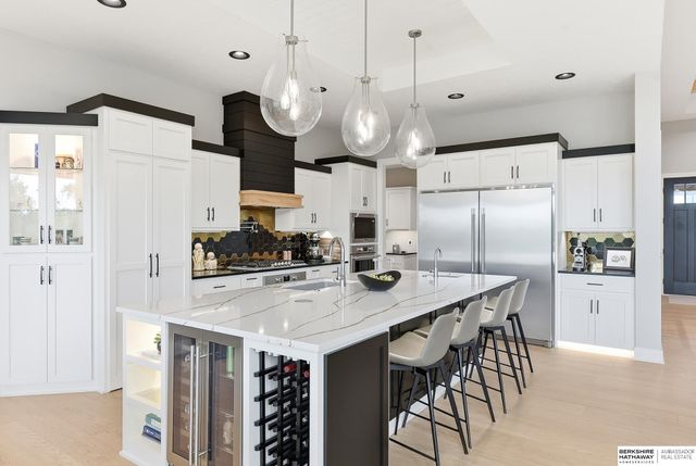 21545 B Street, Elkhorn, NE 68022