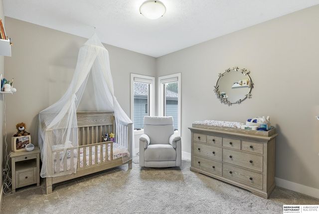 21545 B Street, Elkhorn, NE 68022