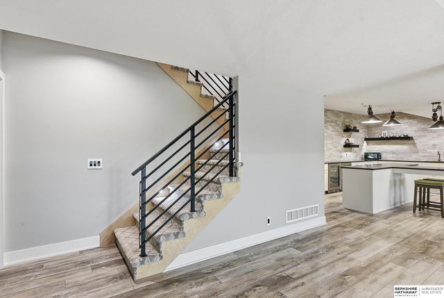 21545 B Street, Elkhorn, NE 68022