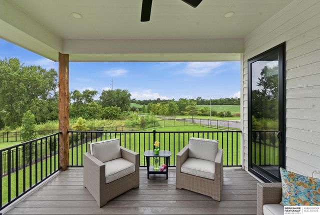 21545 B Street, Elkhorn, NE 68022