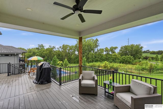 21545 B Street, Elkhorn, NE 68022