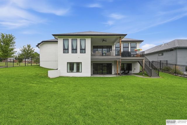 21545 B Street, Elkhorn, NE 68022