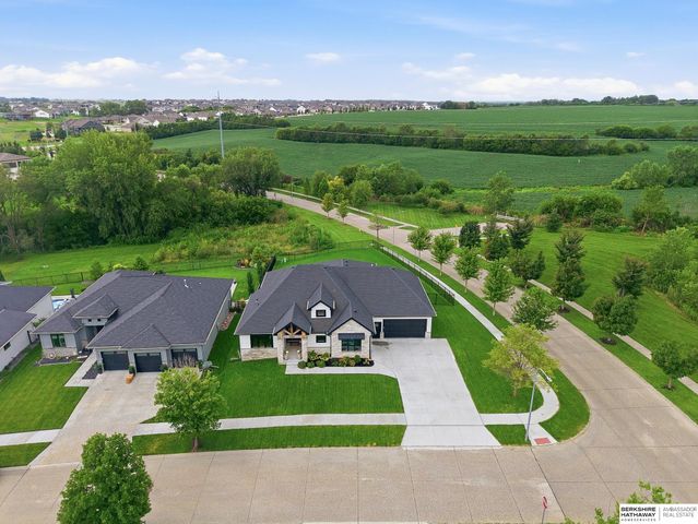 21545 B Street, Elkhorn, NE 68022