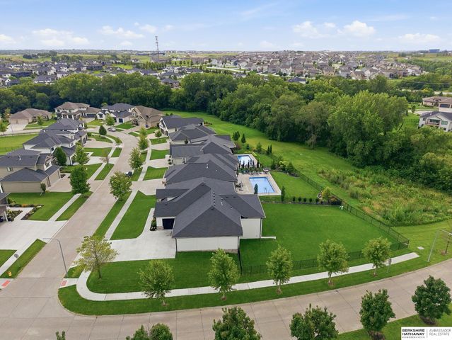 21545 B Street, Elkhorn, NE 68022