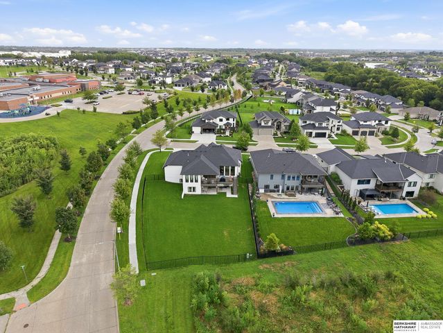 21545 B Street, Elkhorn, NE 68022
