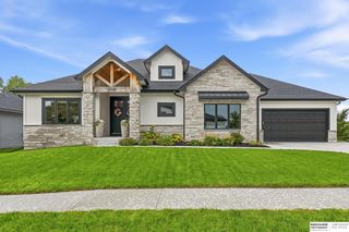 21545 B Street, Elkhorn, NE 68022