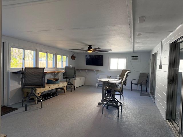 12 PALM DRIVE, Yankeetown, FL 34498
