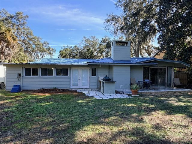 12 PALM DRIVE, Yankeetown, FL 34498