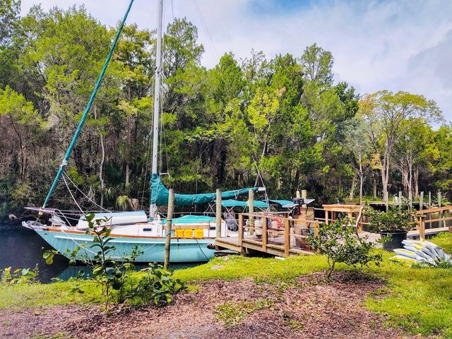 12 PALM DRIVE, Yankeetown, FL 34498