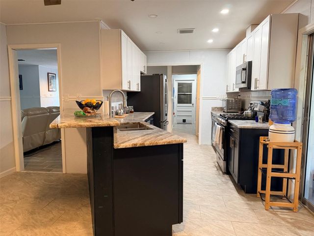 12 PALM DRIVE, Yankeetown, FL 34498