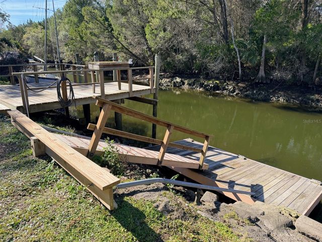 12 PALM DRIVE, Yankeetown, FL 34498