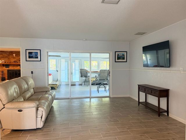 12 PALM DRIVE, Yankeetown, FL 34498