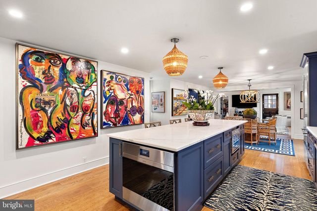 302 STONE BROOK DR, Wilmington, DE 19807