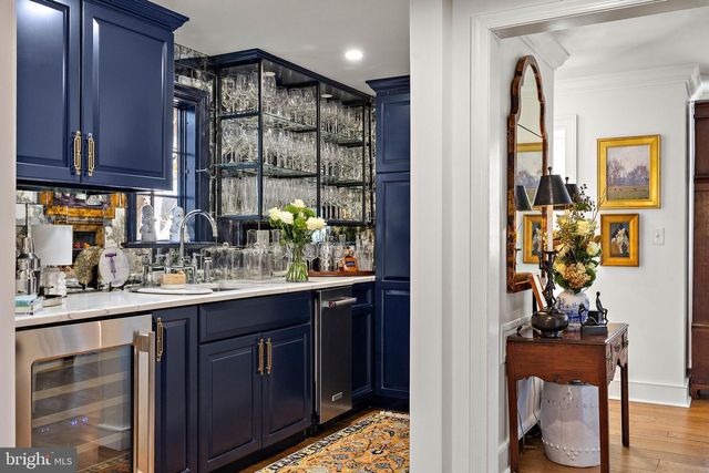 302 STONE BROOK DR, Wilmington, DE 19807