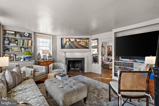 302 STONE BROOK DR, Wilmington, DE 19807