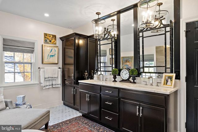 302 STONE BROOK DR, Wilmington, DE 19807