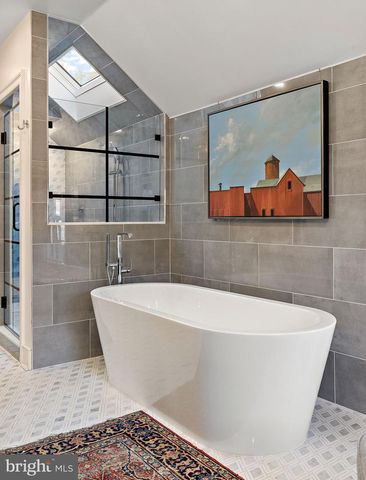 302 STONE BROOK DR, Wilmington, DE 19807