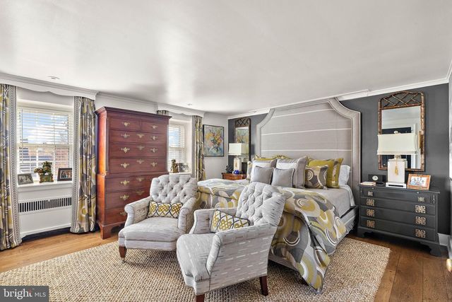 302 STONE BROOK DR, Wilmington, DE 19807