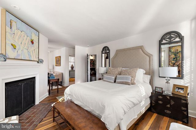 302 STONE BROOK DR, Wilmington, DE 19807