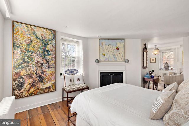 302 STONE BROOK DR, Wilmington, DE 19807